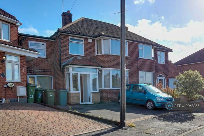 5 Bedroom Semi-Detached House To Rent In Crowhurst Drive, Leicester, LE3