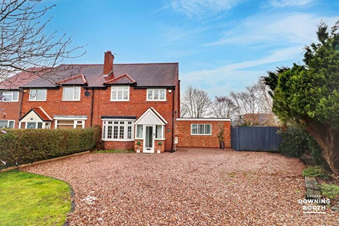 3 Bedroom Semi Detached House For Sale In Quicksand Lane, Walsall, WS9