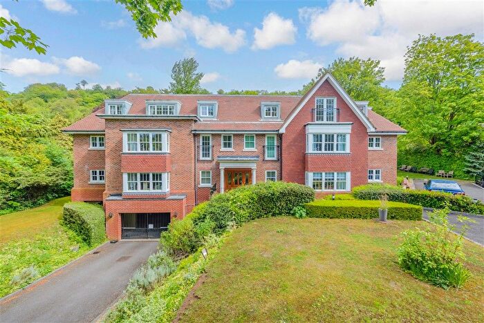 2 Bedroom Flat For Sale In Beech Road, Reigate, Surrey, RH2