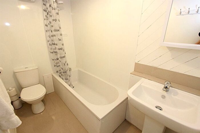 1 Bedroom Flat To Rent In Ashvale Court, City Centre, Aberdeen, AB10