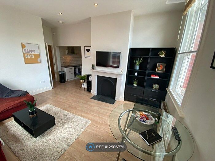 1 Bedroom Flat To Rent In Belgrave Court, Leeds, LS1