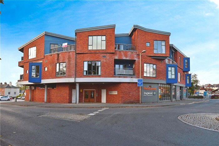 2 Bedroom Flat For Sale In Broadwater Road, Romsey, Hampshire, SO51