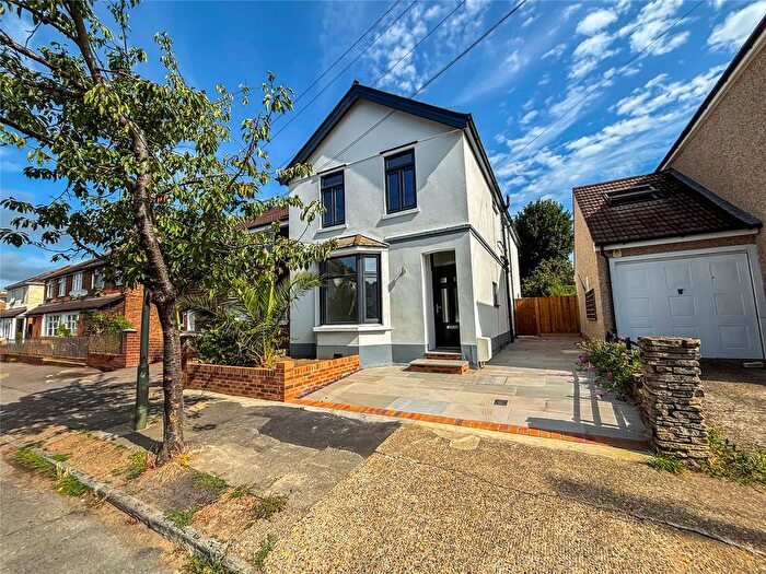 3 Bedroom Detached House For Sale In Ashford, Surrey, TW15