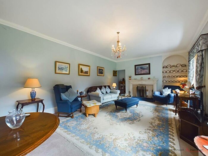 4 Bedroom House For Sale In Rise Road, Sigglesthorne, HU11