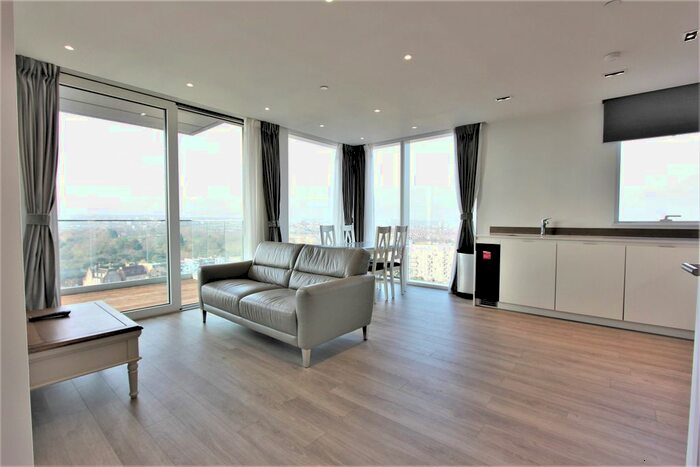 2 Bedroom Flat To Rent In Kingly Building, Woodberry Down, London, N4
