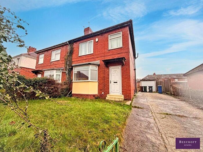 3 Bedroom Semi-Detached House For Sale In Low Grange Road, Thurnscoe, Rotherham, S63