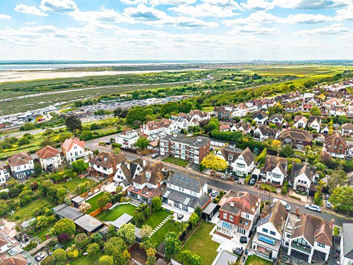 1 Bedroom Flat For Sale In Vernon Court, Leigh-On-Sea, SS9