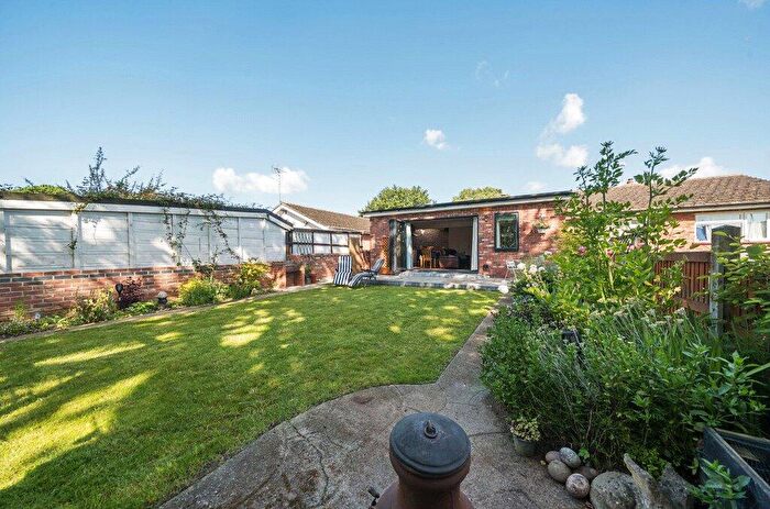 3 Bedroom Bungalow For Sale In Carisbrooke Avenue, Clacton-on-Sea, Essex, CO15