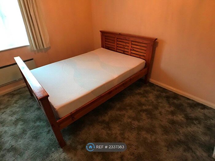 1 Bedroom Terraced House To Rent In Englefield Green, Englefield Green, TW20