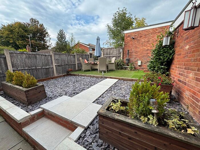 3 Bedroom Semi-Detached House For Sale In Heronswood, Stafford, ST17