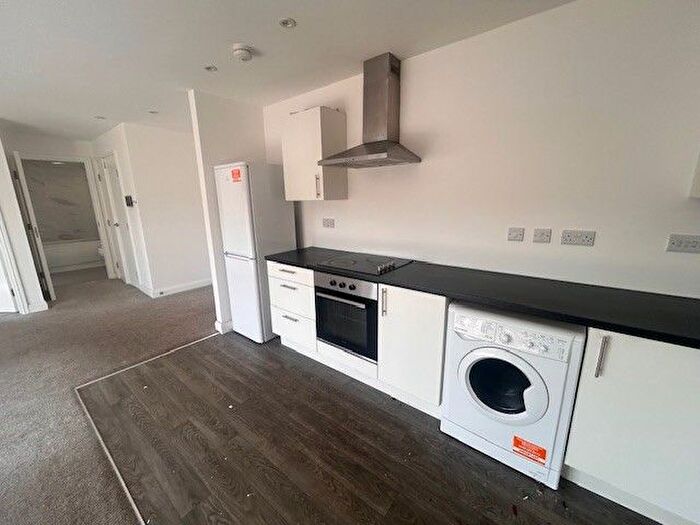 2 Bedroom Flat To Rent In Gorse Road, Luton, LU1