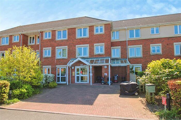 1 Bedroom Apartment For Sale In Regal Court, Trowbridge, BA14