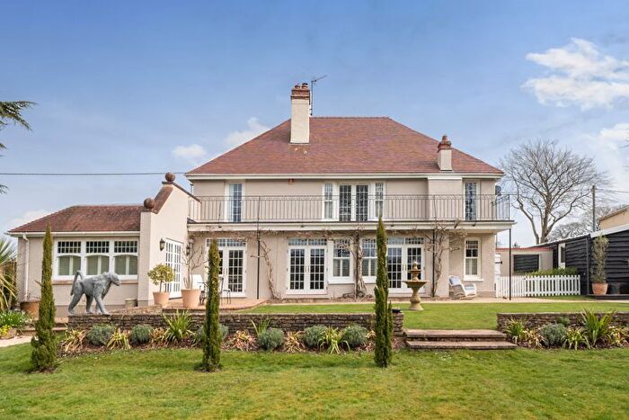 4 Bedroom Detached House For Sale In Exmouth Road, Exton, Exeter, EX3