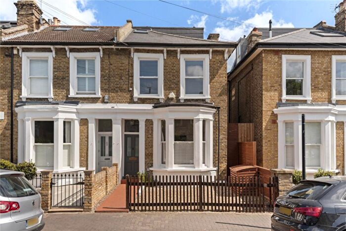 4 Bedroom Terraced House For Sale In Ramsden Road, London, SW12
