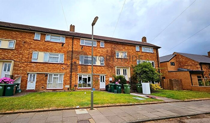 3 Bedroom Maisonette To Rent In Hadrian Way, Stanwell, Staines, TW19