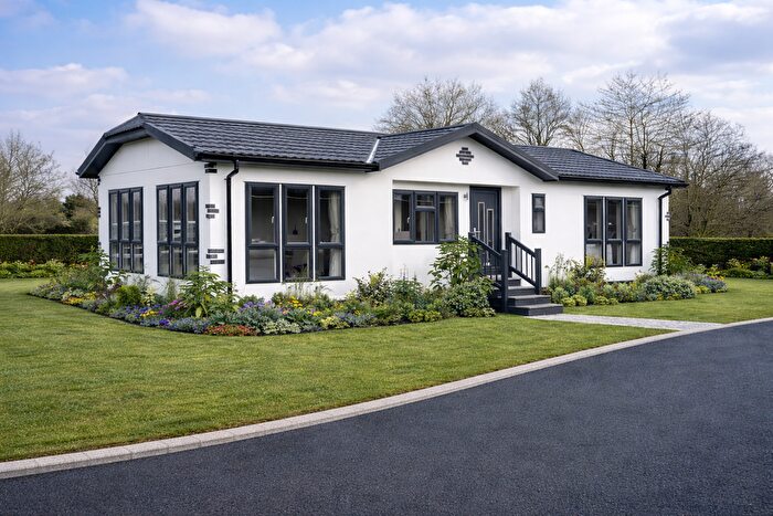 3 Bedroom Mobile/park Home For Sale In Main Road, Elvaston, Thulston, Derby, DE72