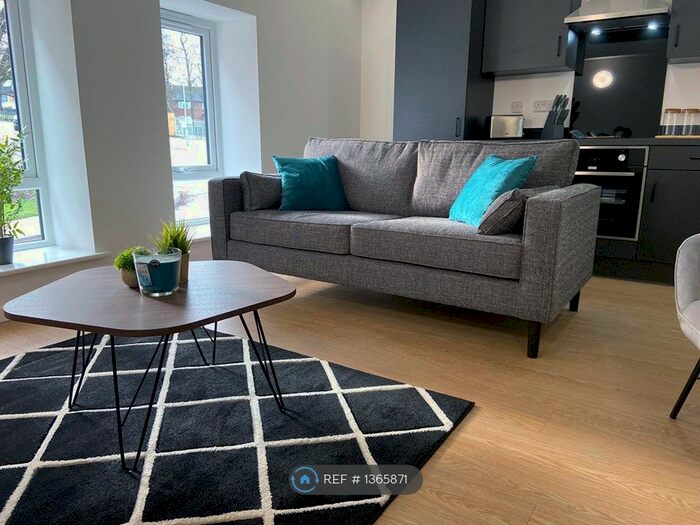 1 Bedroom Maisonette To Rent In Wykebeck Court, Leeds, LS14