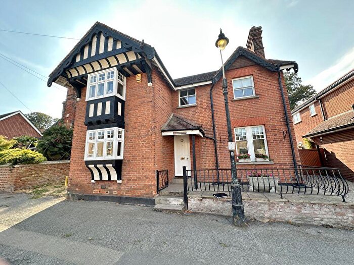 3 Bedroom Character Property For Sale In Rectory Road, Orsett Village, RM16