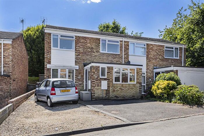 3 Bedroom Semi-Detached House For Sale In Ibstone Avenue, Caversham, Reading, RG4