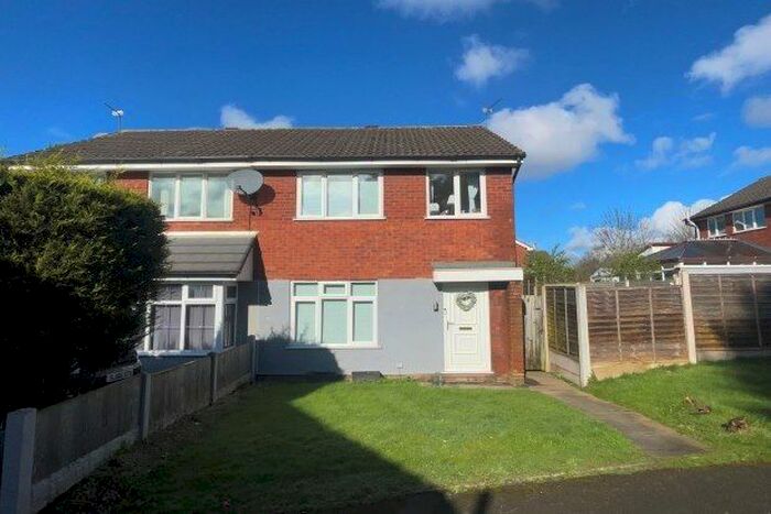 3 Bedroom Property To Rent In Squirrel Close, Cannock, WS12