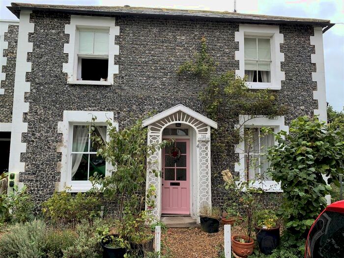 3 Bedroom Property To Rent In Ranelagh Grove, St. Peters, Broadstairs, CT10