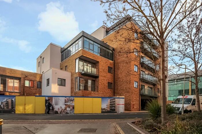 1 Bedroom Flat To Rent In Gartlet Road, Watford, WD17