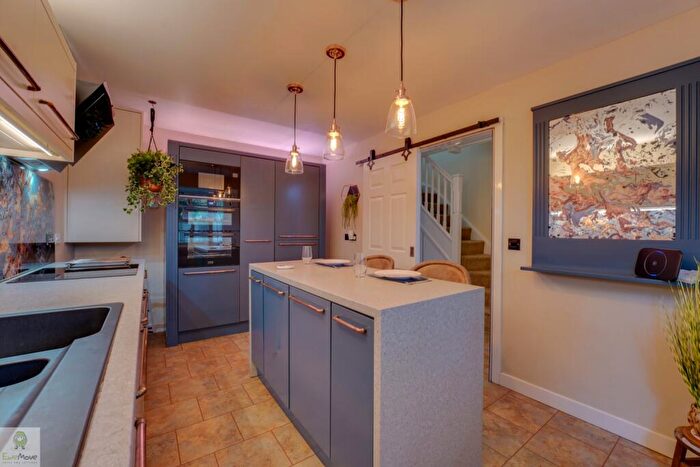 4 Bedroom Town House For Sale In Hunters Close, Great Haywood, Stafford, Staffordshire, ST18