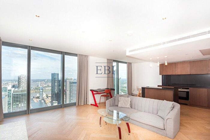 2 Bedroom Apartment To Rent In Landmark Pinnacle, Marsh Wall, Canary Wharf, E14