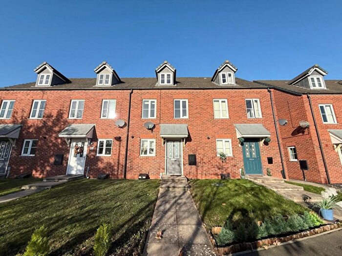 3 Bedroom Town House For Sale In Magdalene Walk, Ellesmere Port, CH65