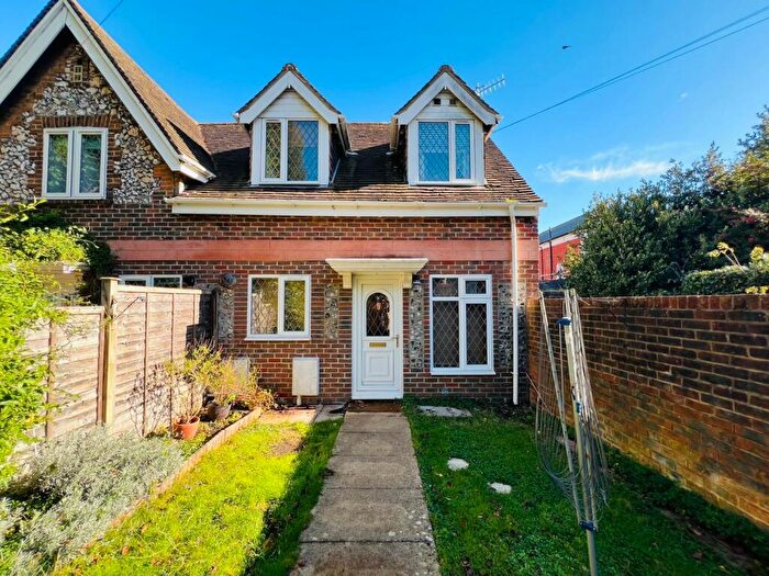 2 Bedroom House To Rent In Blackwater Road, Eastbourne, BN21