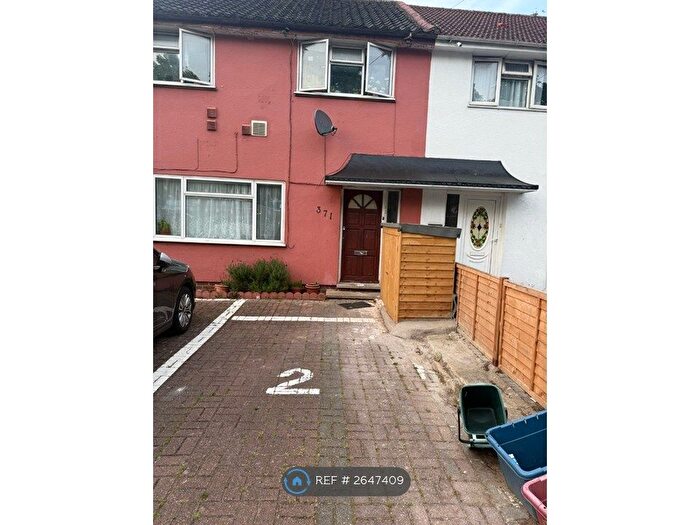 2 Bedroom Flat To Rent In Bath Road, Hounslow, TW4