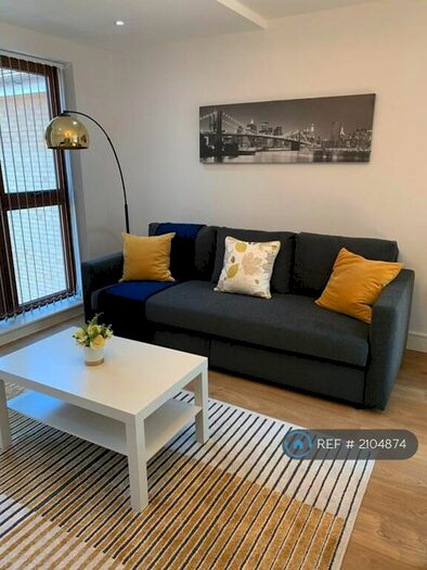 2 Bedroom Flat To Rent In St Marks House, Chelmsford, CM1