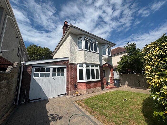 3 Bedroom Detached House To Rent In Westfield Road, Bournemouth, BH6
