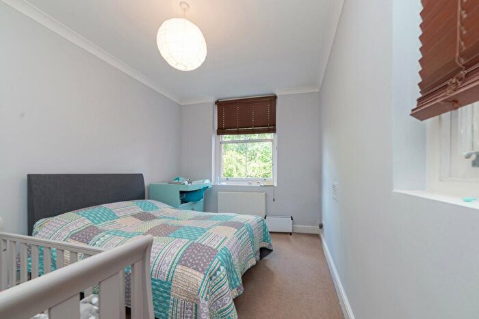 2 Bedroom Apartment To Rent In West End Lane, London, NW6