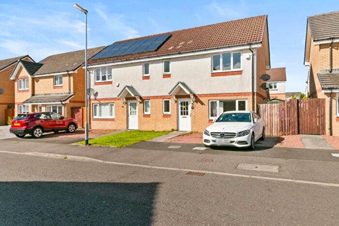 4 Bedroom Semi-detached House For Sale In Woodfoot Crescent, Darnley, G53