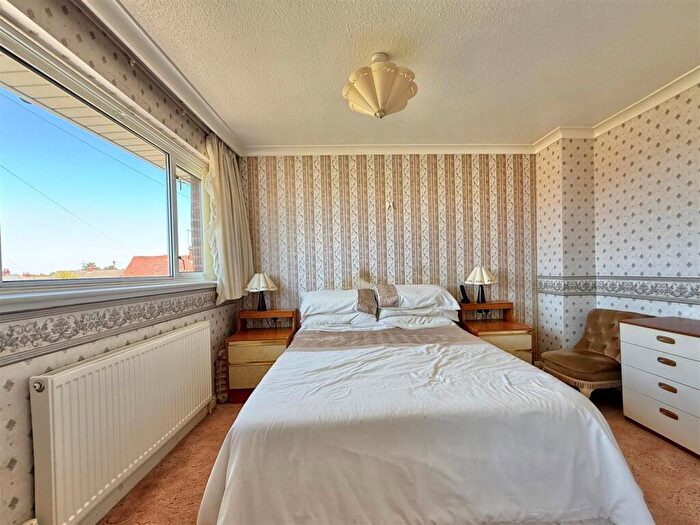 3 Bedroom Terraced House For Sale In Fairfield Grove, Halesowen, B62