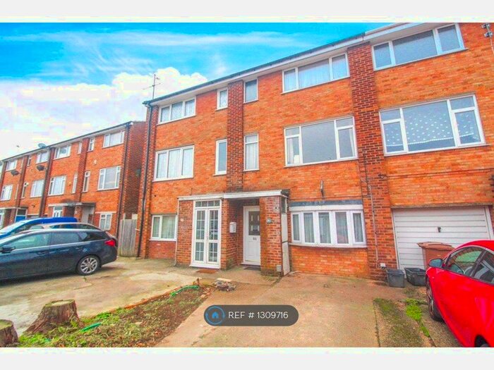 4 Bedroom Terraced House To Rent In Tenby Drive, Luton, LU4