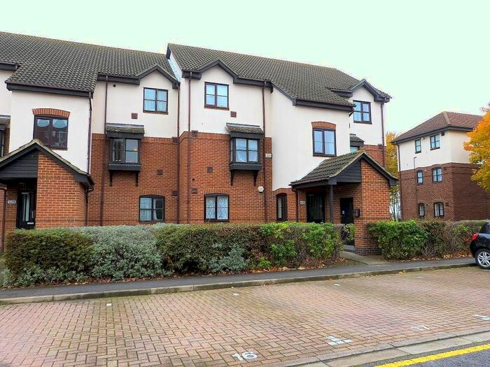 1 Bedroom Flat To Rent In Caroline Place, Harlington, UB3
