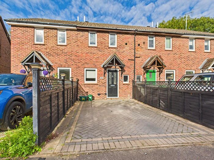 2 Bedroom Town House To Rent In Herriard Way, Tadley, RG26