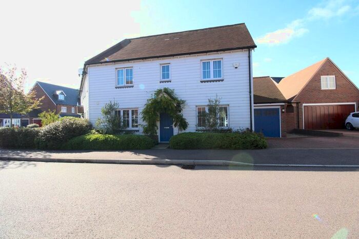 3 Bedroom Detached House To Rent In Garden Fields, Offley, Hitchin, SG5
