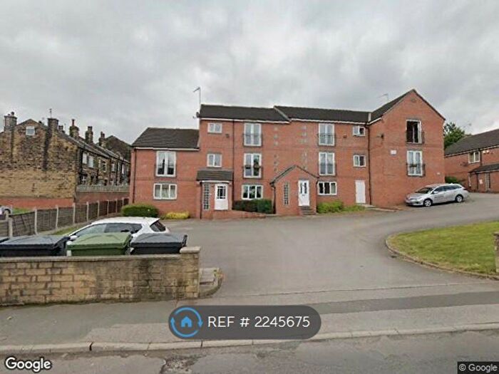 2 Bedroom Flat To Rent In Chantry Court, Morley, LS27