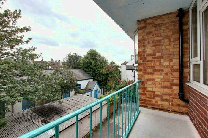 2 Bedroom Flat To Rent In Buckingham Place, Brighton, East Sussex, BN1