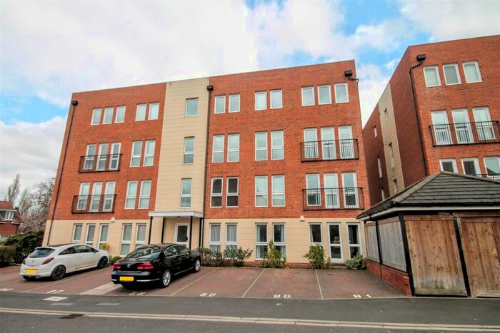 2 Bedroom Flat To Rent In Glaisdale Court, Darlington, DL3