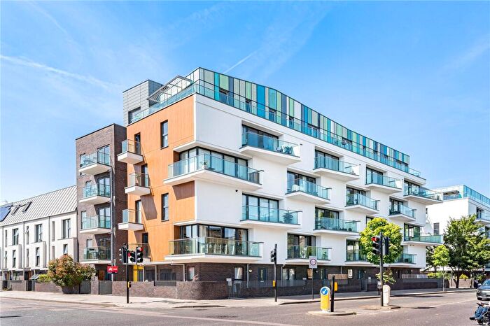 2 Bedroom Apartment For Sale In Acer Road, London, E8