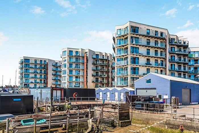 2 Bedroom Apartment For Sale In Brighton Road, Shoreham-By-Sea, BN43