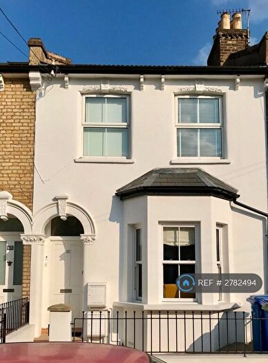 1 Bedroom Flat To Rent In East Dulwich, London, SE22