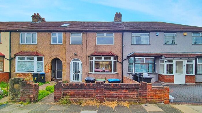 3 Bedroom Property To Rent In Devonshire Road, Edmonton, London, England, N9