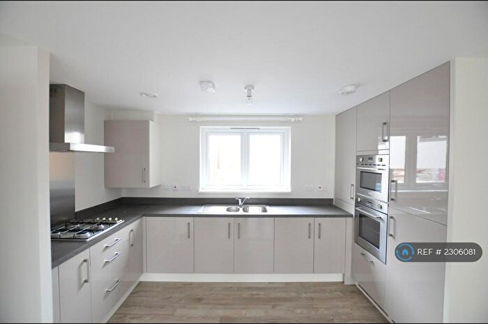 2 Bedroom Flat To Rent In St Aubyn Street, Plymouth, PL1