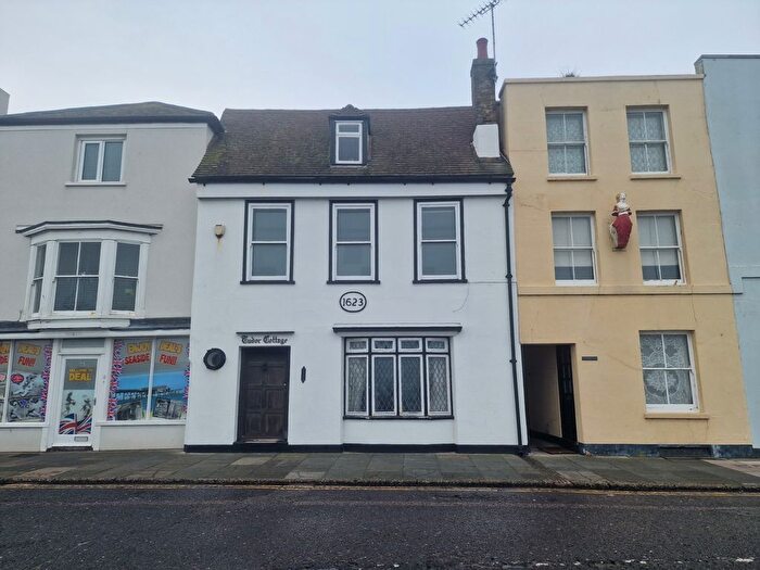4 Bedroom Terraced House To Rent In Beach Street, Deal, CT14