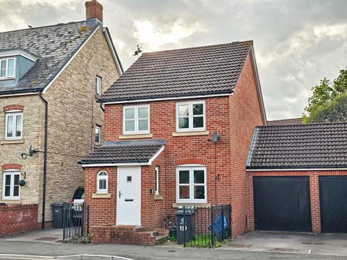 3 Bedroom Detached House To Rent In Woodvale, Kingsway, GL2